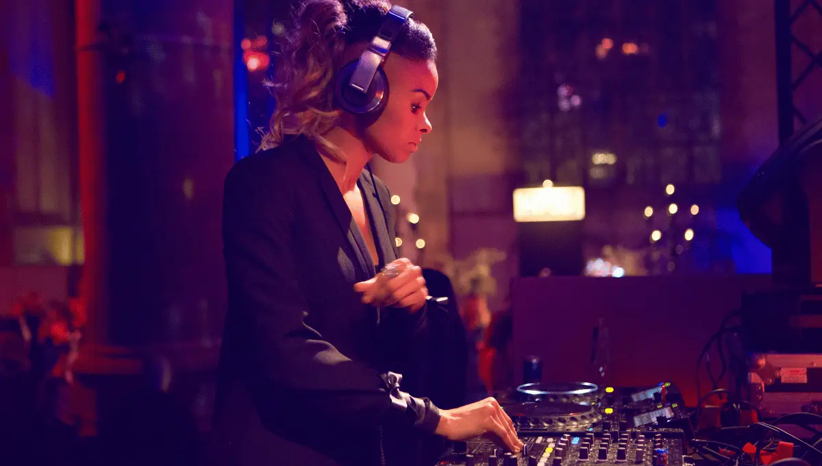 how to become a female dj