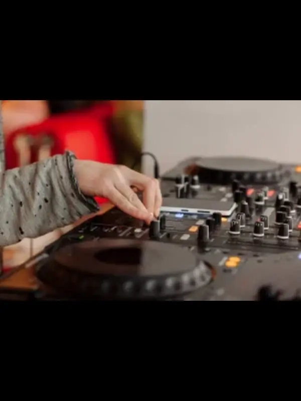 how to make a dj press kit